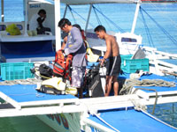 フィリピン　ボホール島　ダイビング　器材セッティング